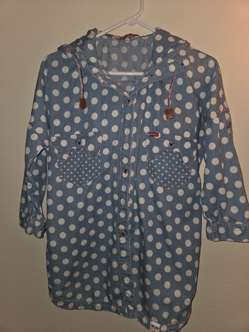 Polka Dot Hooded Button-Down Shirt – Light Blue and White